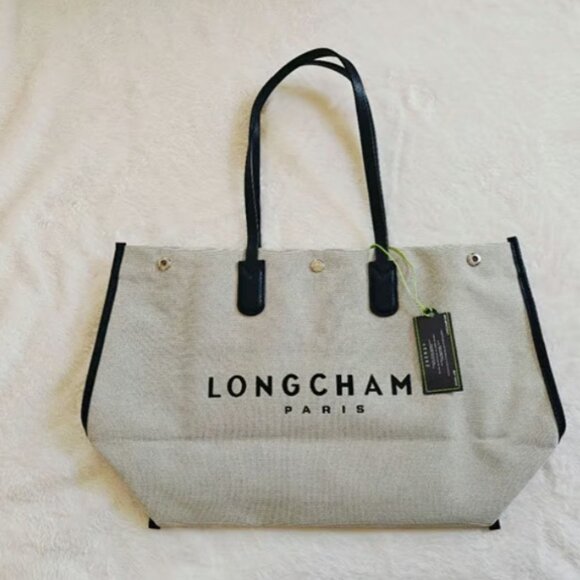 New LongChamp Essential L Tote bag Ecru Canvas - Picture 9 of 12